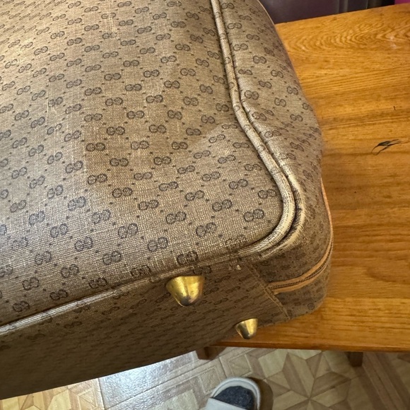 Gucci Brown Monogram travel bag - Picture 8 of 16